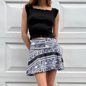 American apparel black & white printed skirt with multiple ways to wear